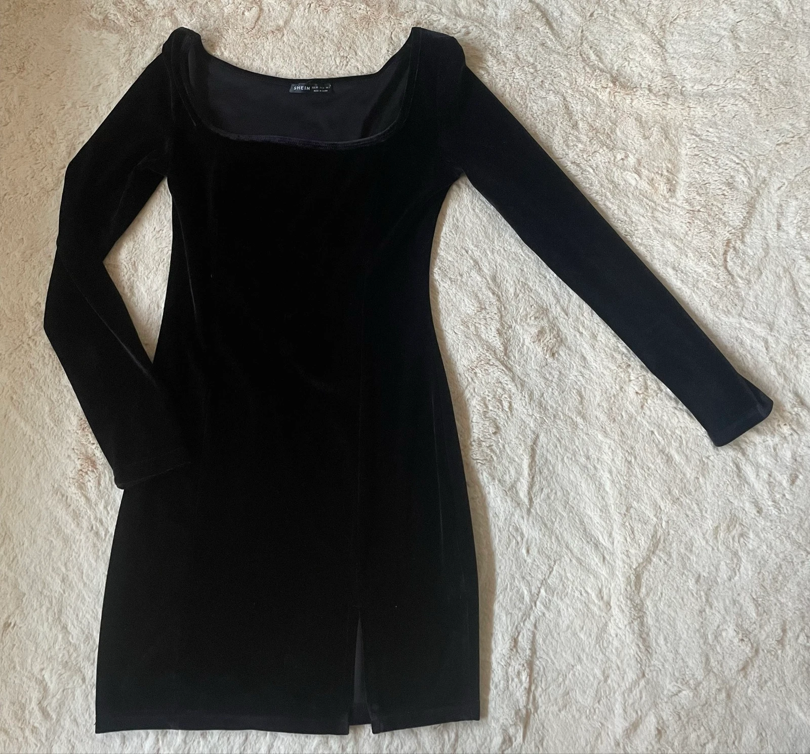 Vestido negro de terciopelo